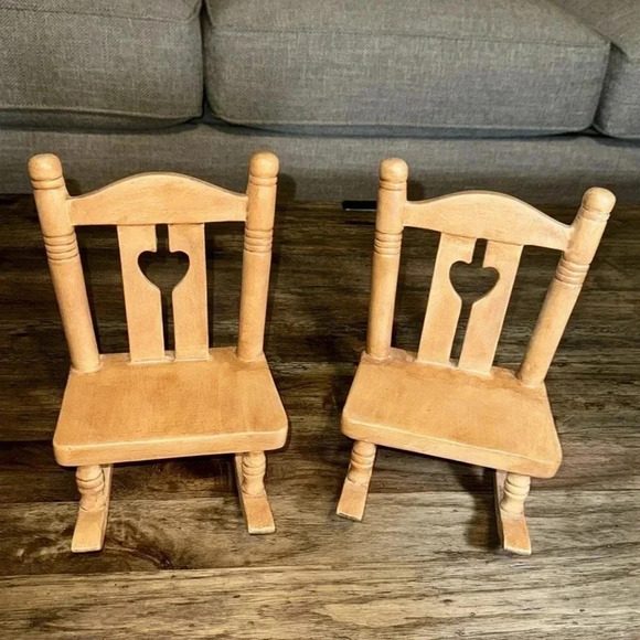 VINTAGE CERAMIC MINI ROCKING CHAIR ROCKER DOLLHOUSE SET OF 2 - Picture 2 of 15